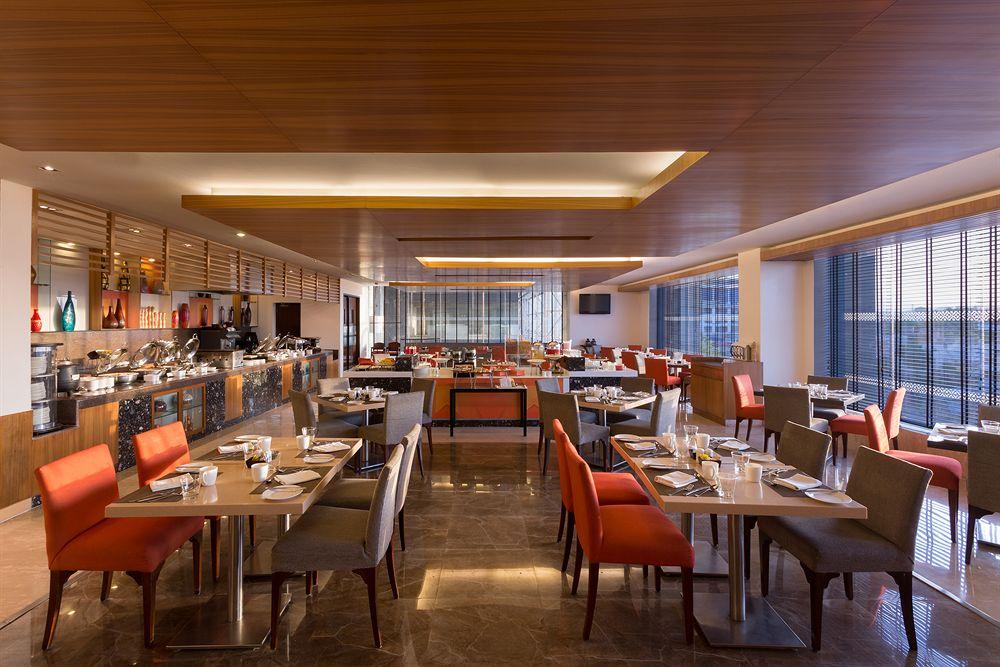 Four Points By Sheraton Jaipur, City Square Εξωτερικό φωτογραφία