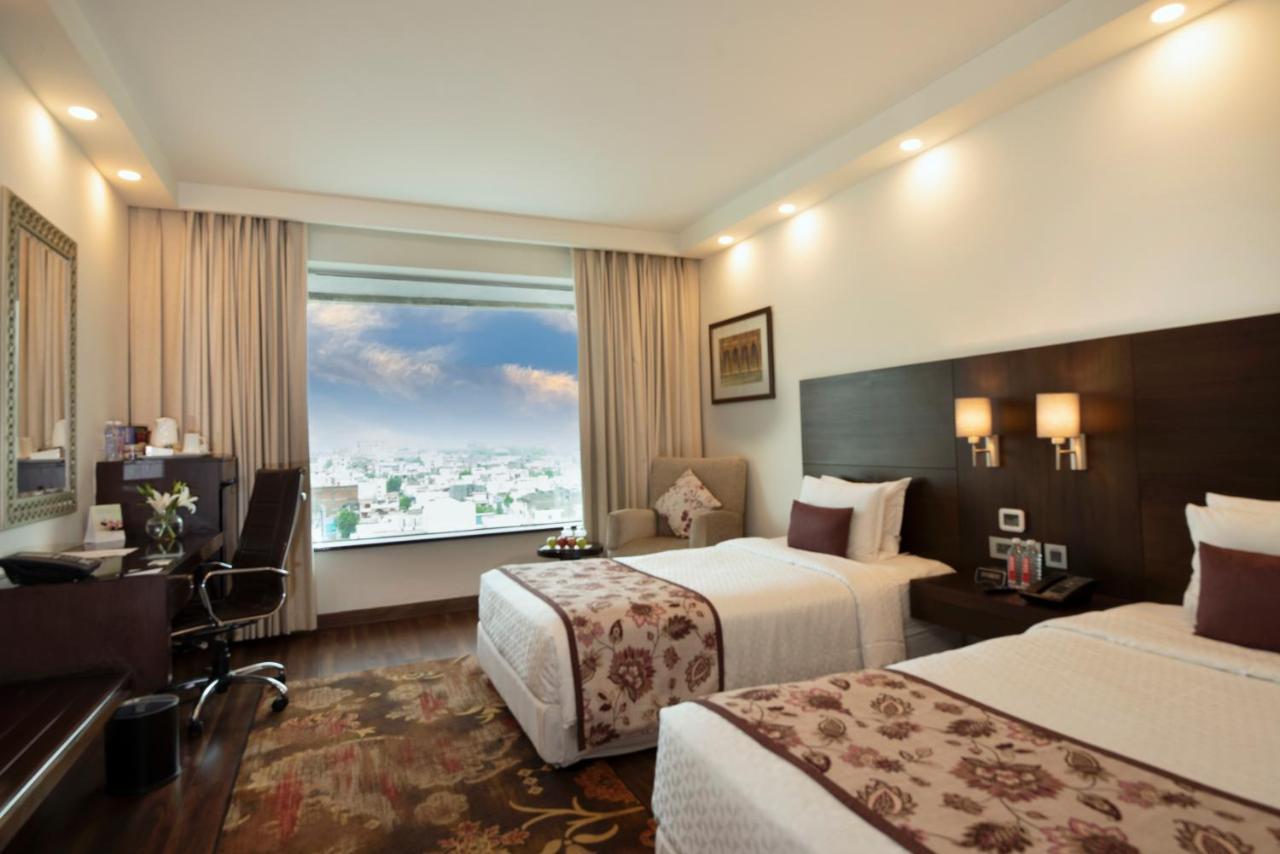Four Points By Sheraton Jaipur, City Square Εξωτερικό φωτογραφία