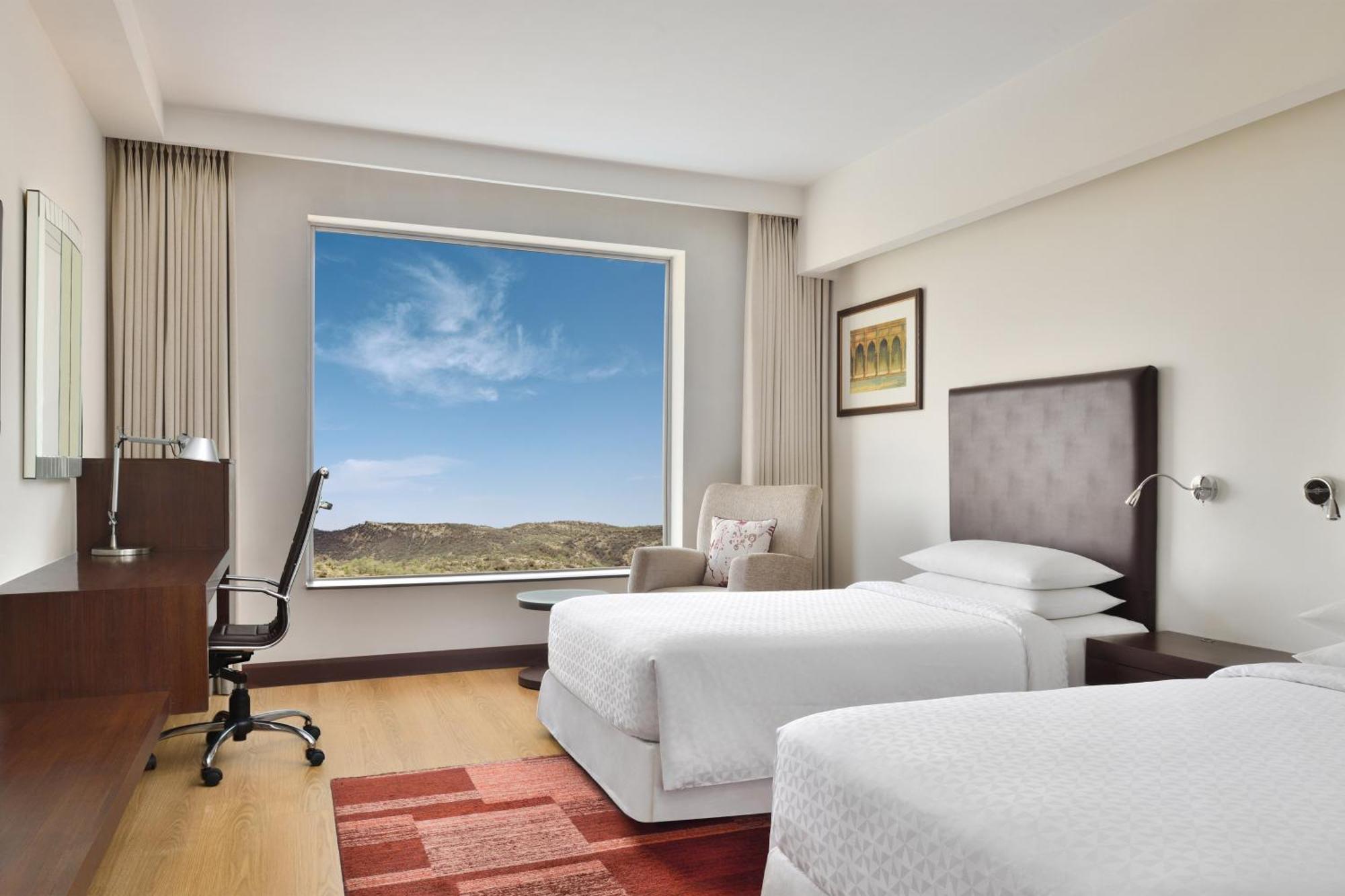 Four Points By Sheraton Jaipur, City Square Εξωτερικό φωτογραφία