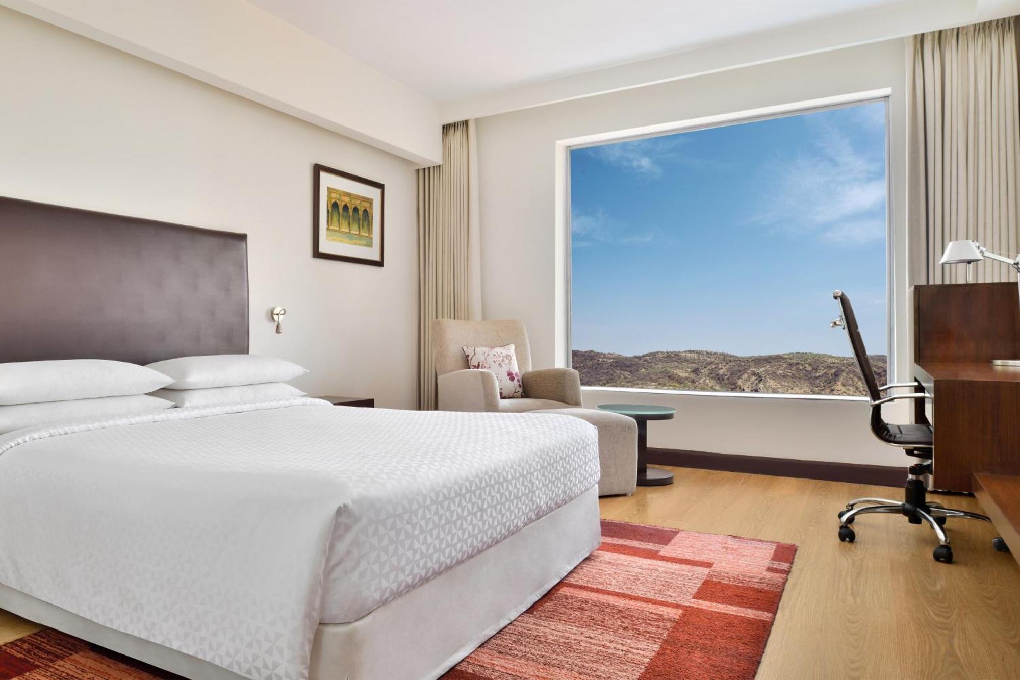 Four Points By Sheraton Jaipur, City Square Εξωτερικό φωτογραφία