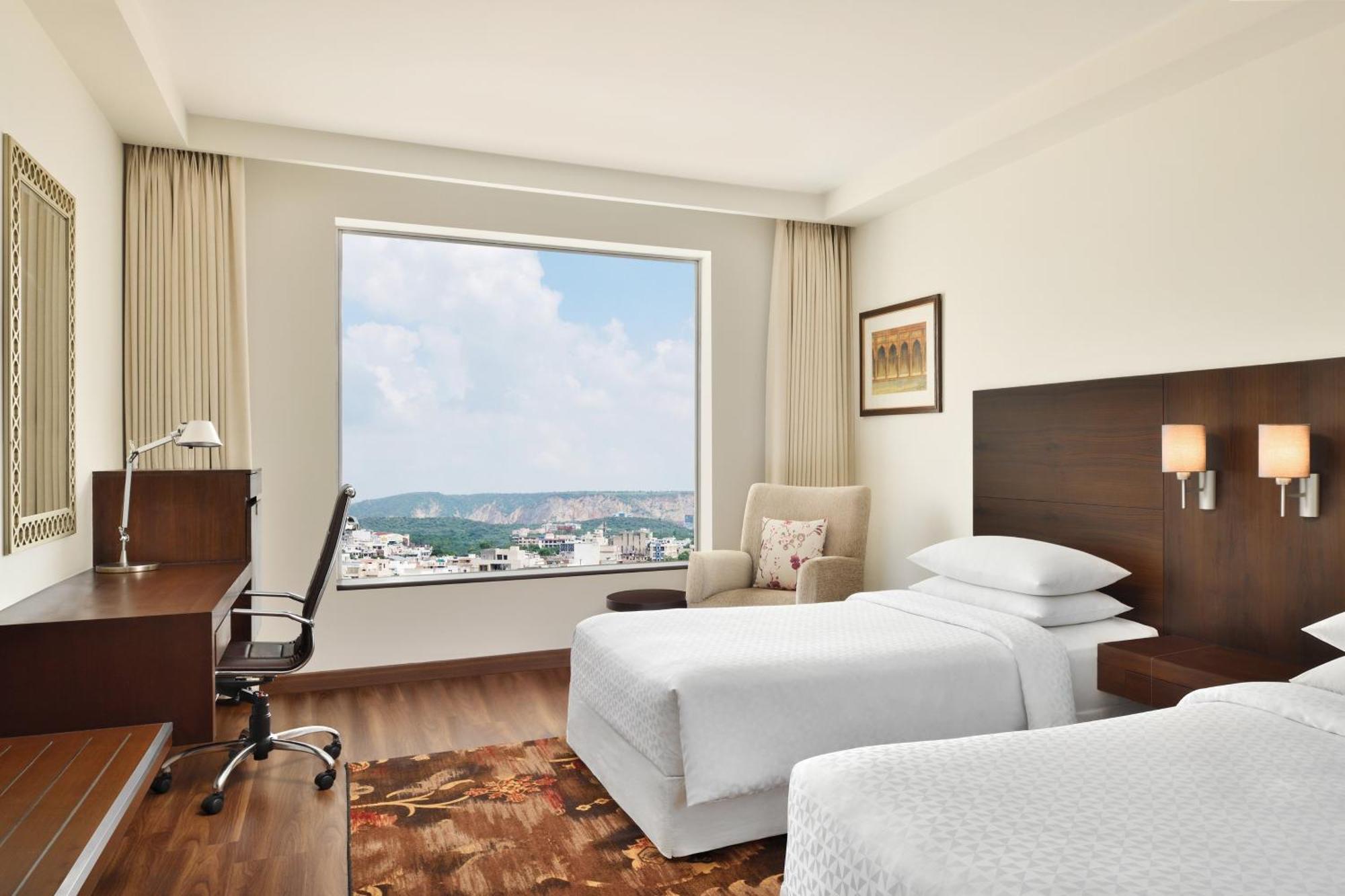 Four Points By Sheraton Jaipur, City Square Εξωτερικό φωτογραφία