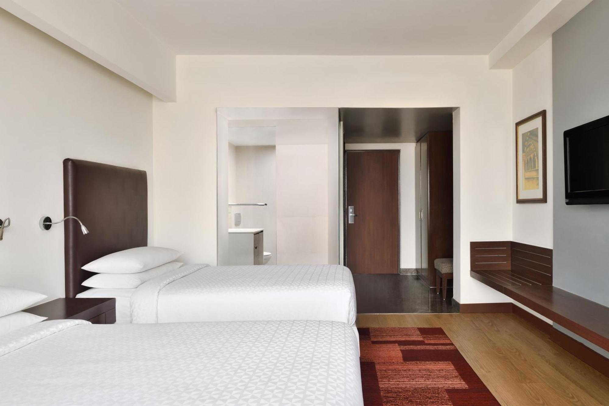Four Points By Sheraton Jaipur, City Square Εξωτερικό φωτογραφία